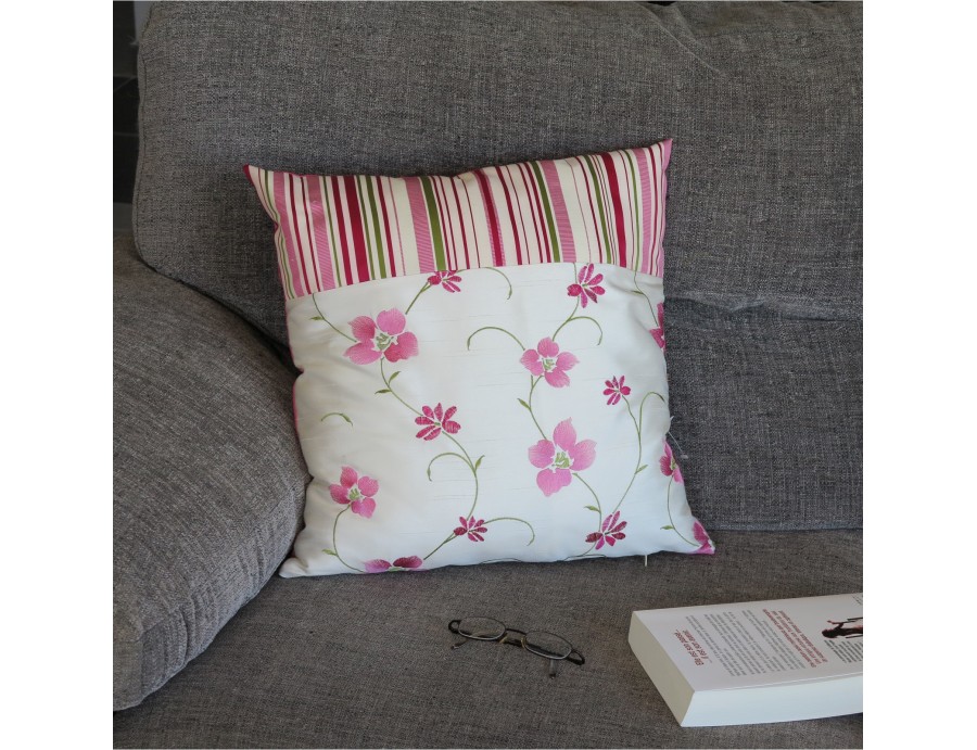 Coussin ZOE rose déhoussable 45 x 45 cm