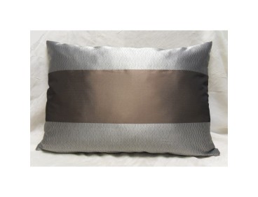 Coussin Léna chocolat gris 42 x 62 cm