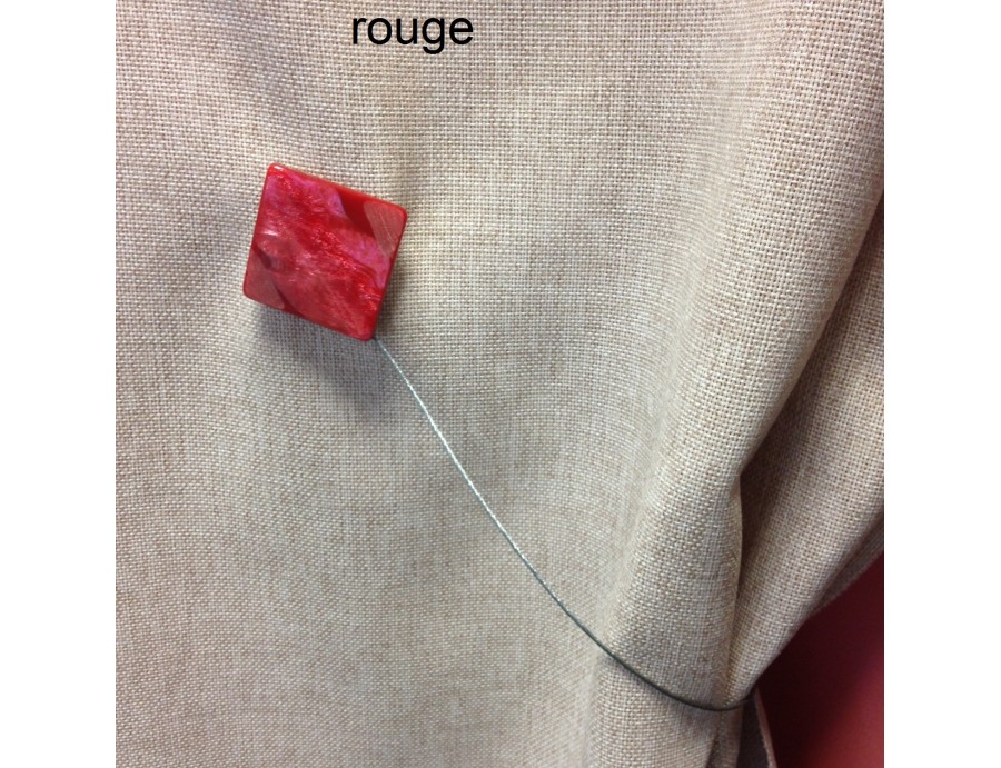 Embrasse aimantée PEARLY rouge