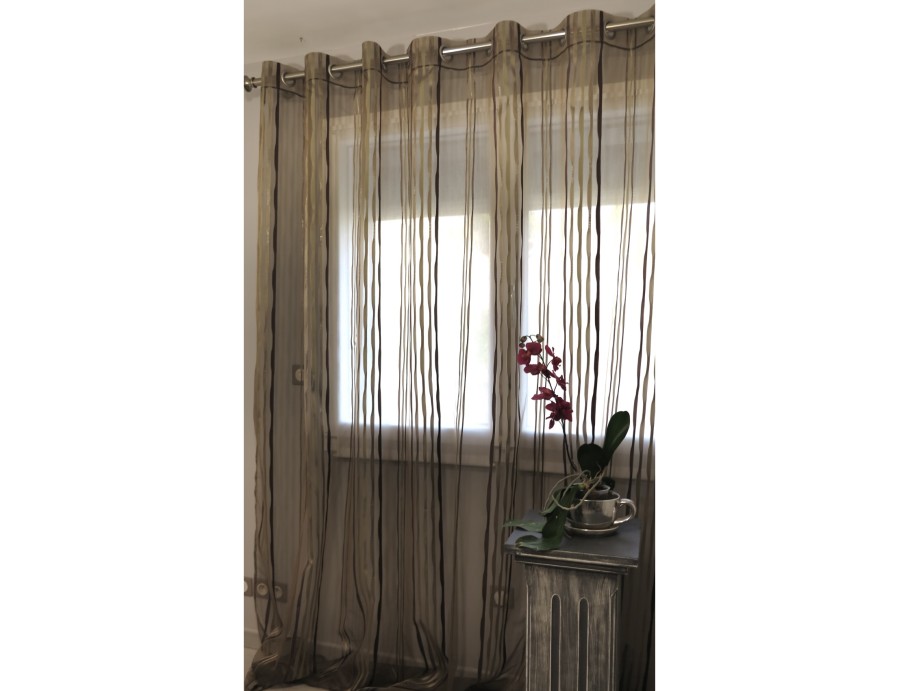 Voilage prêt à poser NIRVANA taupe 280 x 270 cm Voilage prêt à poser NIRVANA taupe 280 x 270 cm