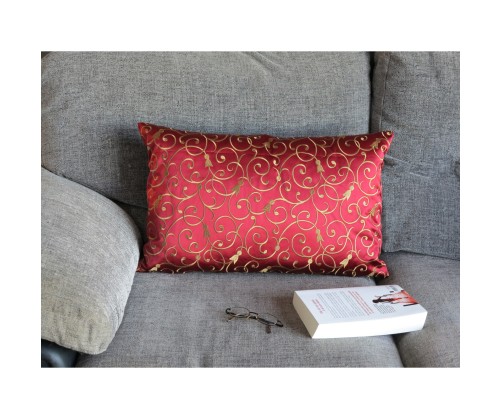 Coussin brodé THEO bordeaux déhoussable 35 x 60 cm