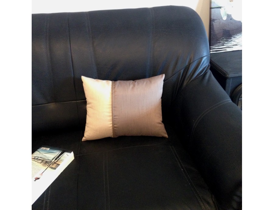 Coussin WEST taupe déhoussable 30 x 40 cm