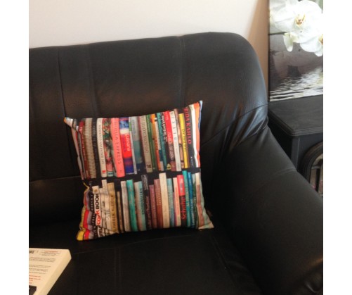 Coussin BOOK déhoussable 45 x 45 cm