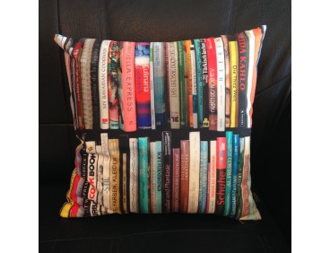 Coussin BOOK déhoussable 45 x 45 cm