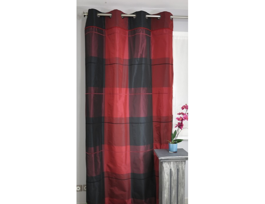 Tenture prêt à poser QUEEN rouge et noir 135 x 270 cm