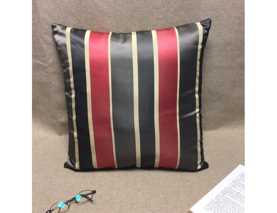 Coussin JULIEN rouge 45 x 45 cm