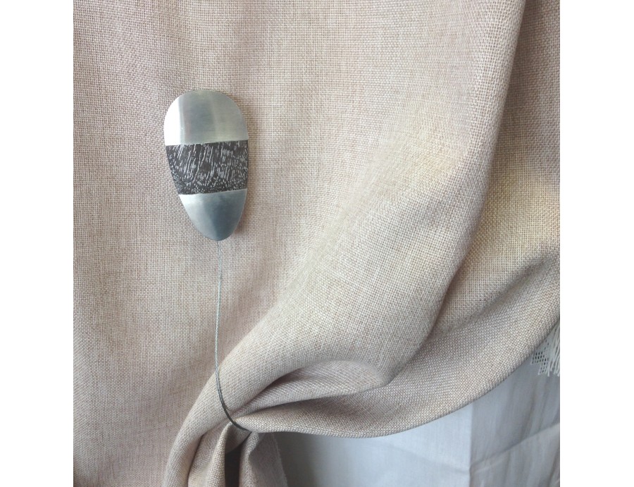 Embrasse aimantée CLOVIS chocolat