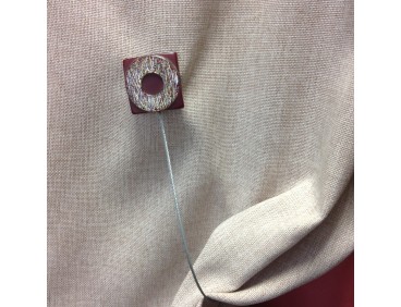 Embrasse aimantée PURE bordeaux