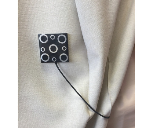 Embrasse aimantée IMAN noir